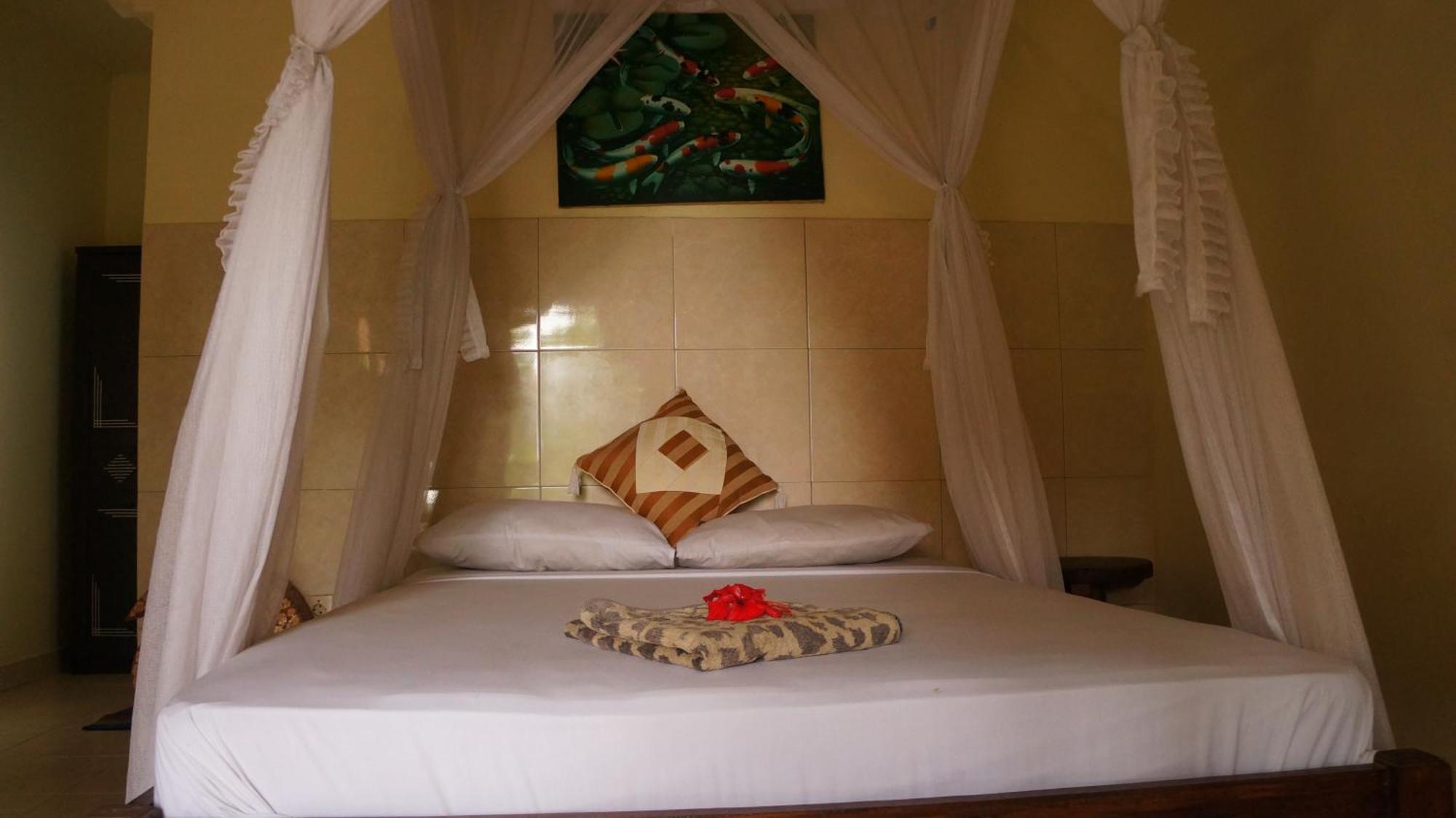 Rumahku Homestay 아메드 외부 사진